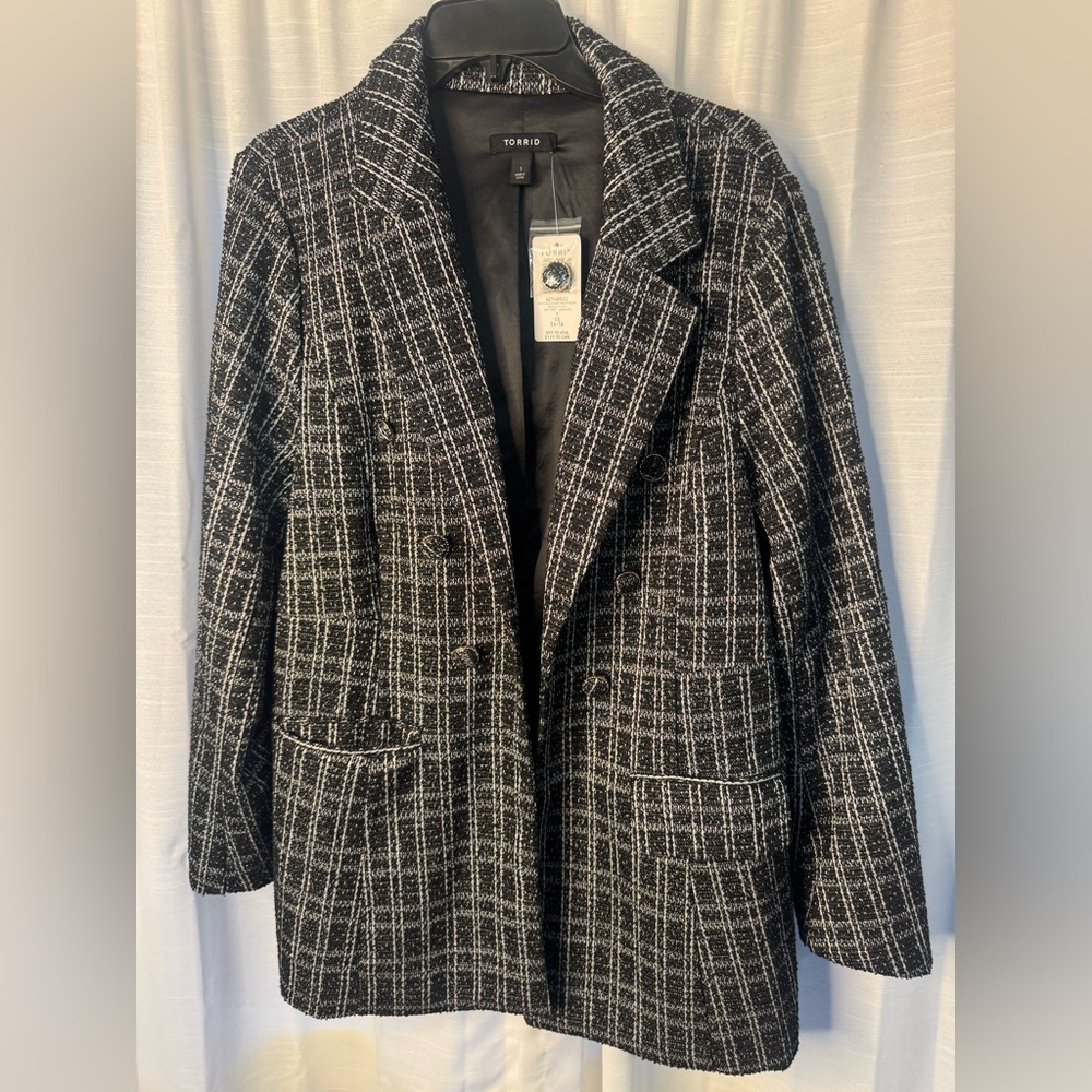 Torrid women’s Black and‎ White Plaid Blazer/zise 1 - NEW - Picture 10 of 14